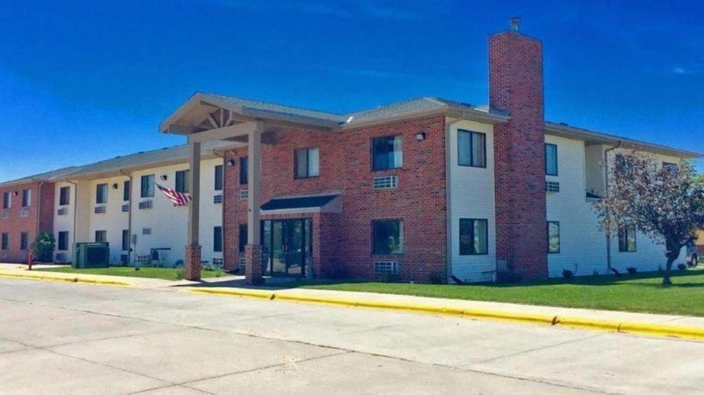 Americas Best Value Inn Missouri Valley Exterior photo