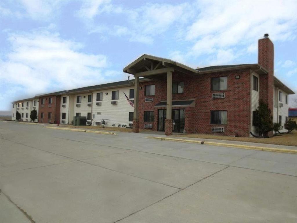 Americas Best Value Inn Missouri Valley Exterior photo